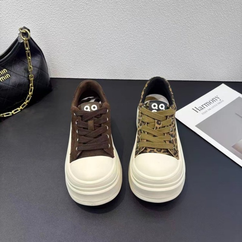 Damskie sneakersy na platformi – Embroidery Garments recenzja i cena